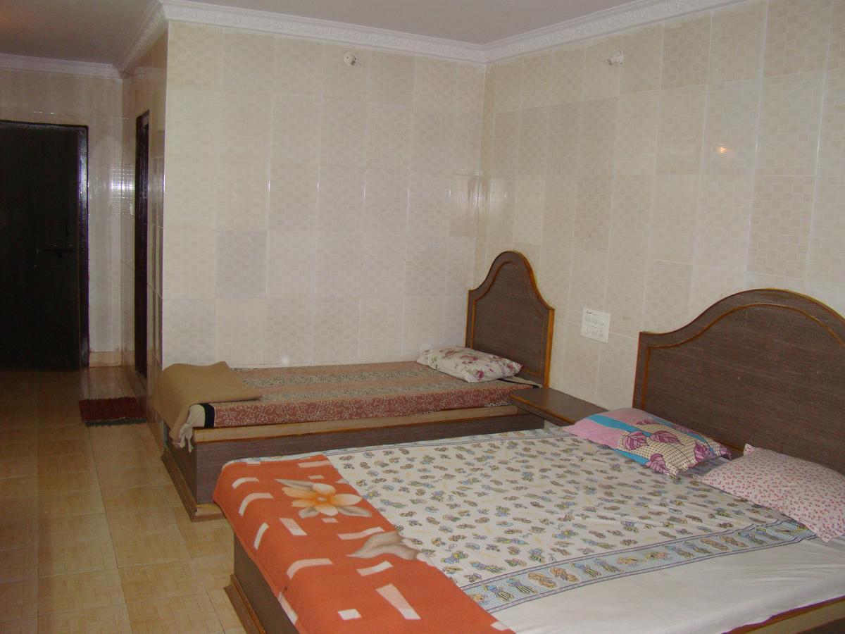 Sreeniketanam Lodge Madhavaram ภายนอก รูปภาพ