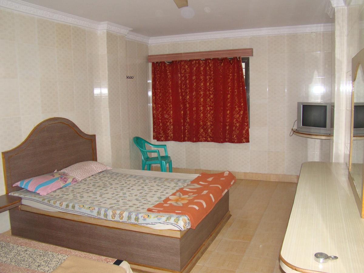 Sreeniketanam Lodge Madhavaram ภายนอก รูปภาพ