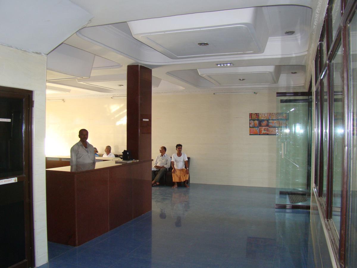 Sreeniketanam Lodge Madhavaram ภายนอก รูปภาพ
